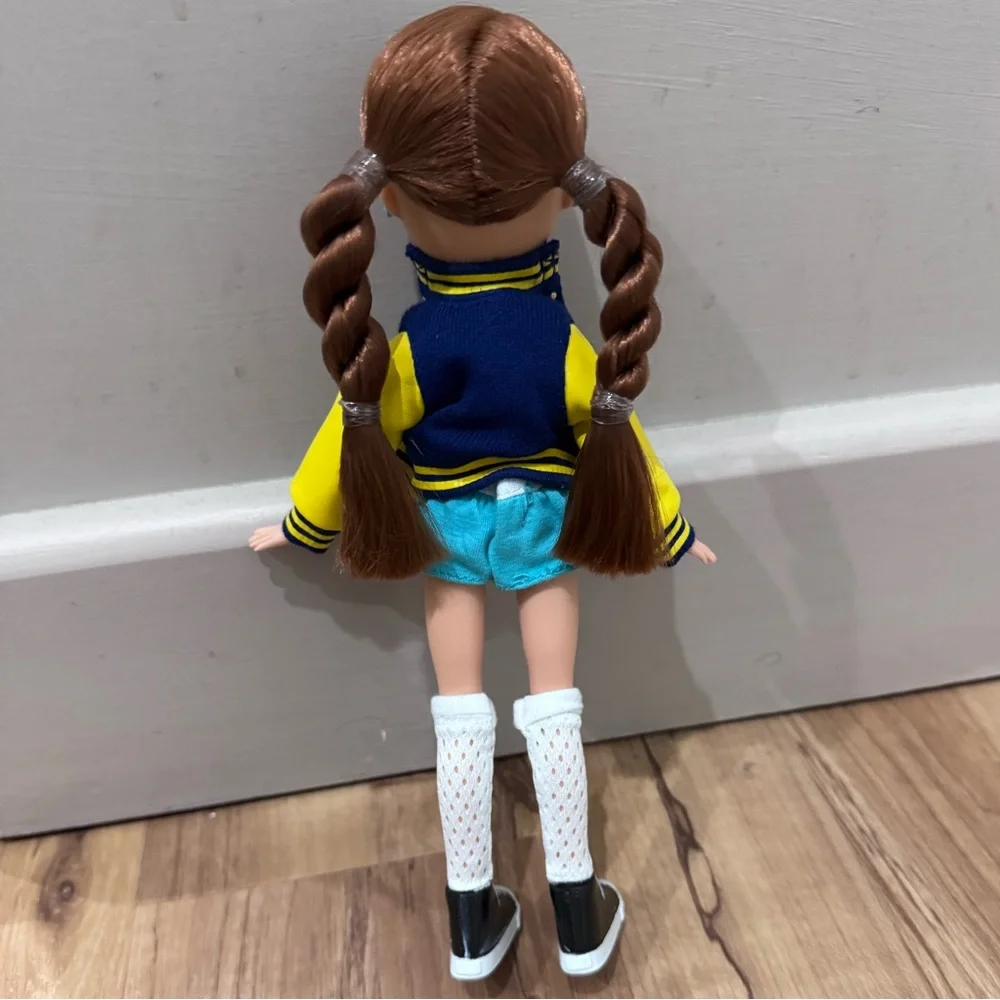 Bratz Roxy - Picture 2 of 3